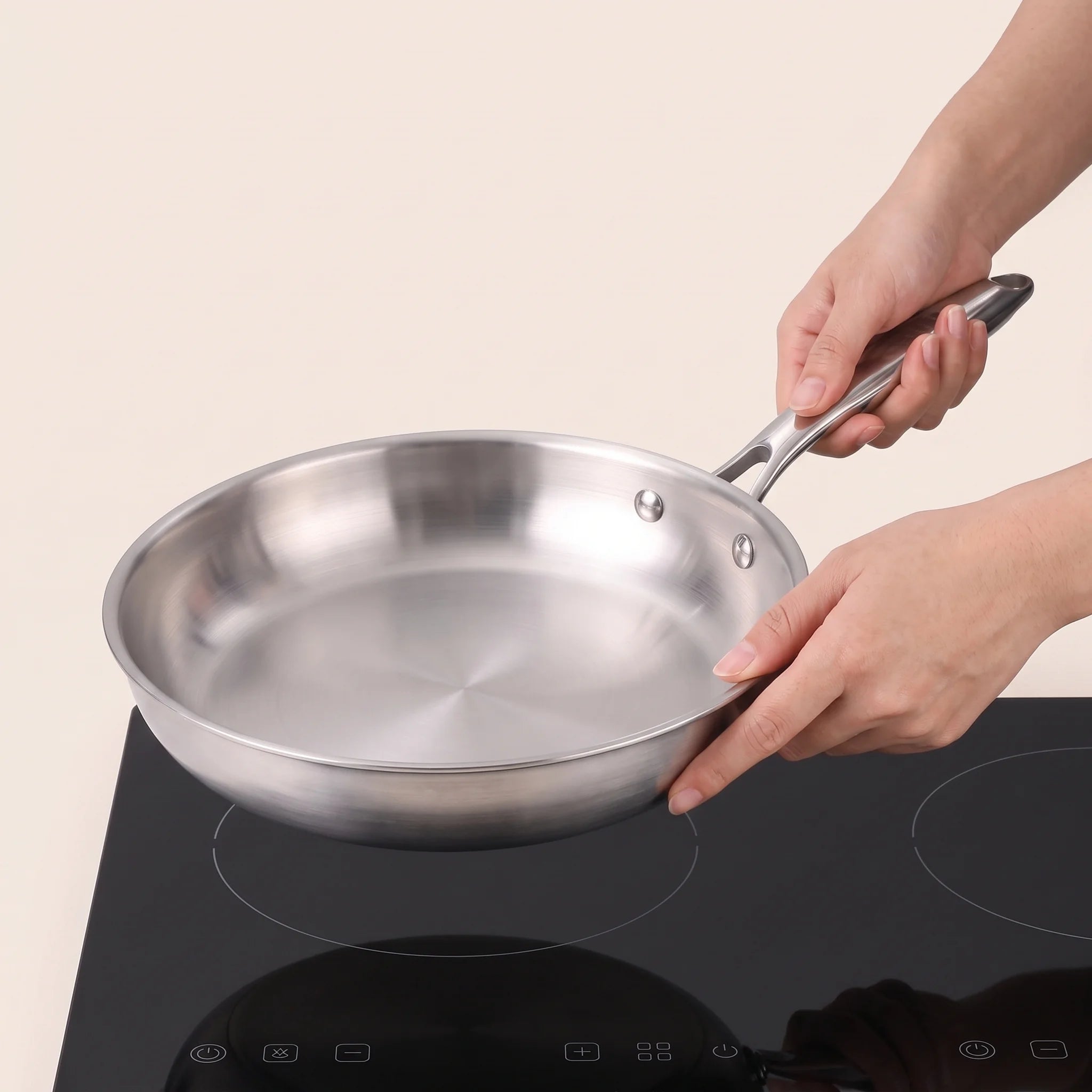 Batterie de cuisine inox 11 pièces, acier trois plis, casseroles poêles sauteuse et faitout | Marthe